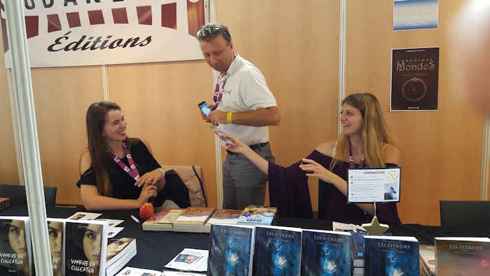 Dédicace de Alex Bena pour son livre Continents