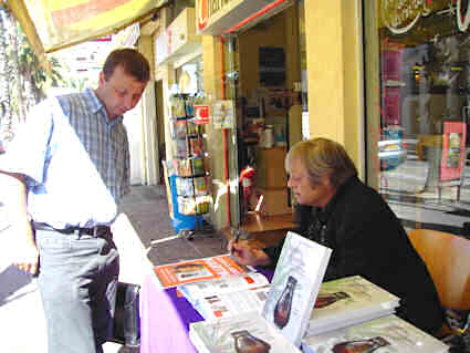 Dedicace de Jean-Claude Martin Chez Charlemagne Hyéres 2009